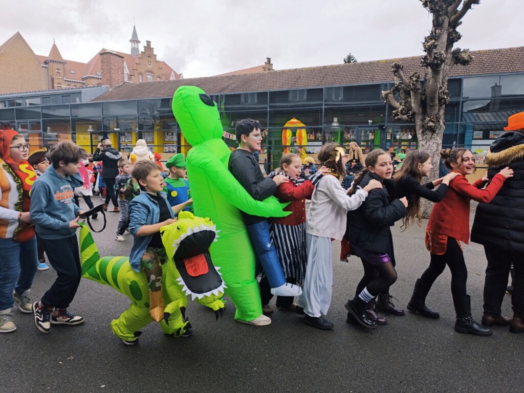 La chenille qui danse